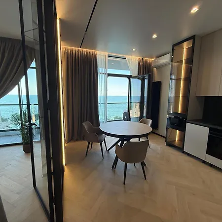 Calypso первая линия шикарные с панорамным видом на море -30м до пляжа Apartment *