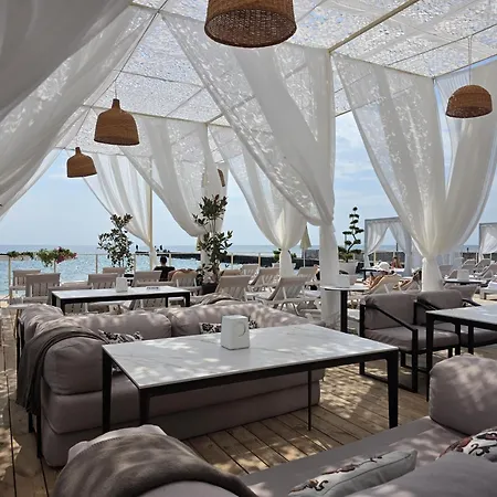 Calypso первая линия шикарные с панорамным видом на море -30м до пляжа Apartment